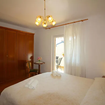 Gina Mit Terrasse, Grill Und Liegen Apartamento *